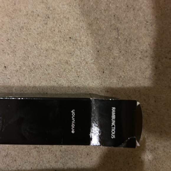 NEW Younique Moodstruck Liquid Shadow  Rambunctious (blue) - Picture 3 of 5